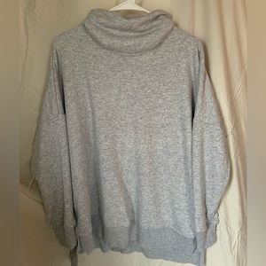 American Eagle Oversized Turtleneck Sweatshirt
